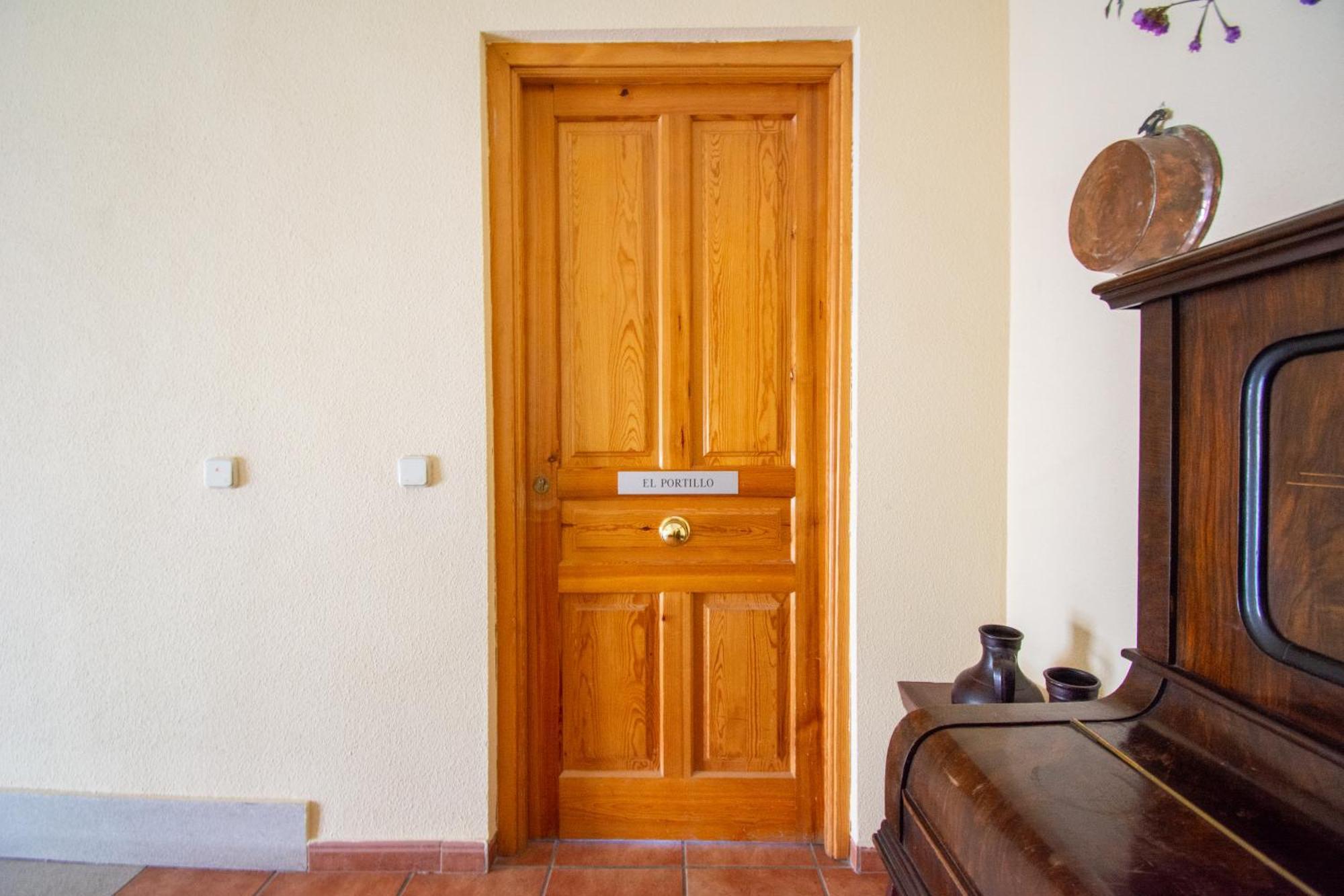 Puerta Del Agua *