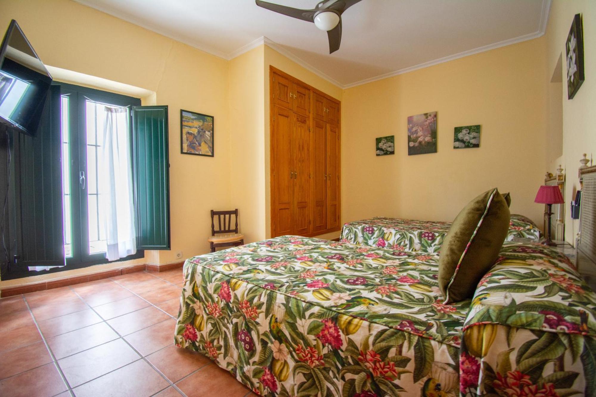 Puerta Del Agua Apartment *