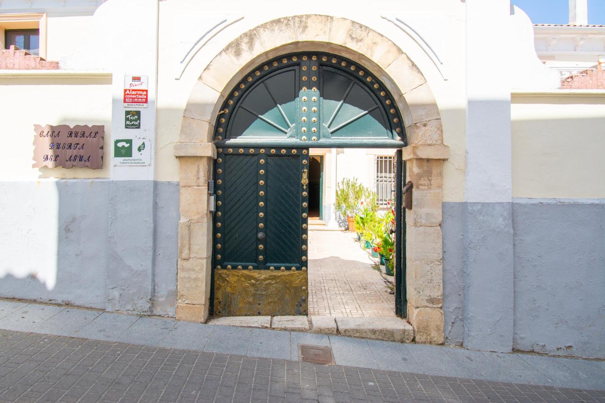 Puerta Del Agua *